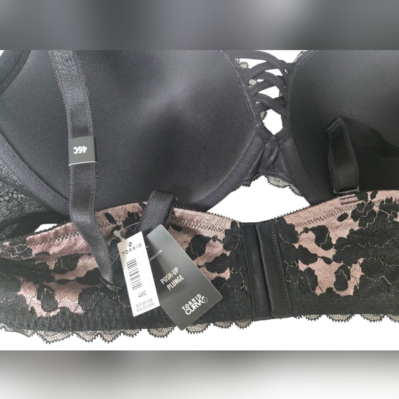 NWT Torrid push up plunge size 46C - Picture 3 of 4